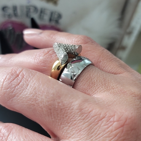 Louis VuittonEssential V ring Gold, Metal - Picture 6 of 10